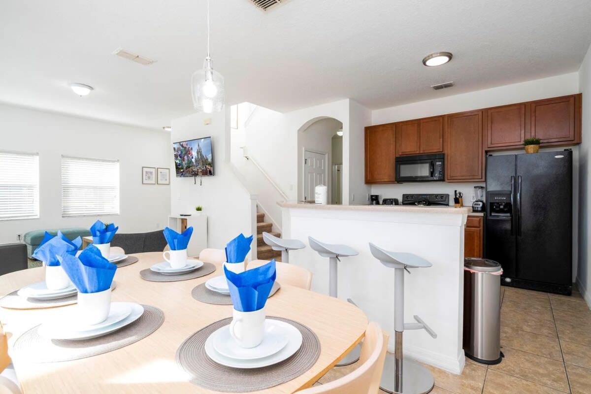 Four Bedroom W/ Screened Pool Close To Disney 4572 Kissimmee Luaran gambar