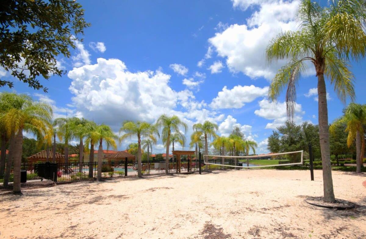 Four Bedroom W/ Screened Pool Close To Disney 4572 Kissimmee Luaran gambar