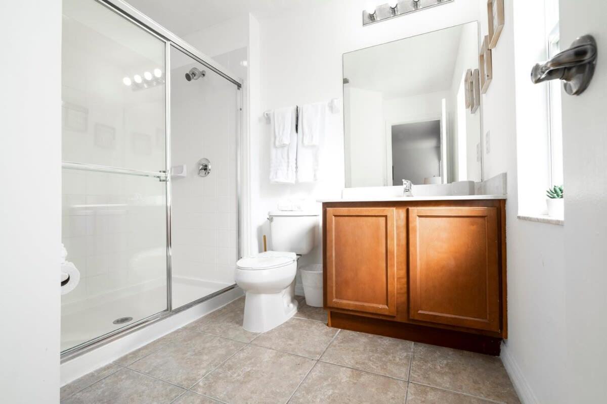 Four Bedroom W/ Screened Pool Close To Disney 4572 Kissimmee Luaran gambar