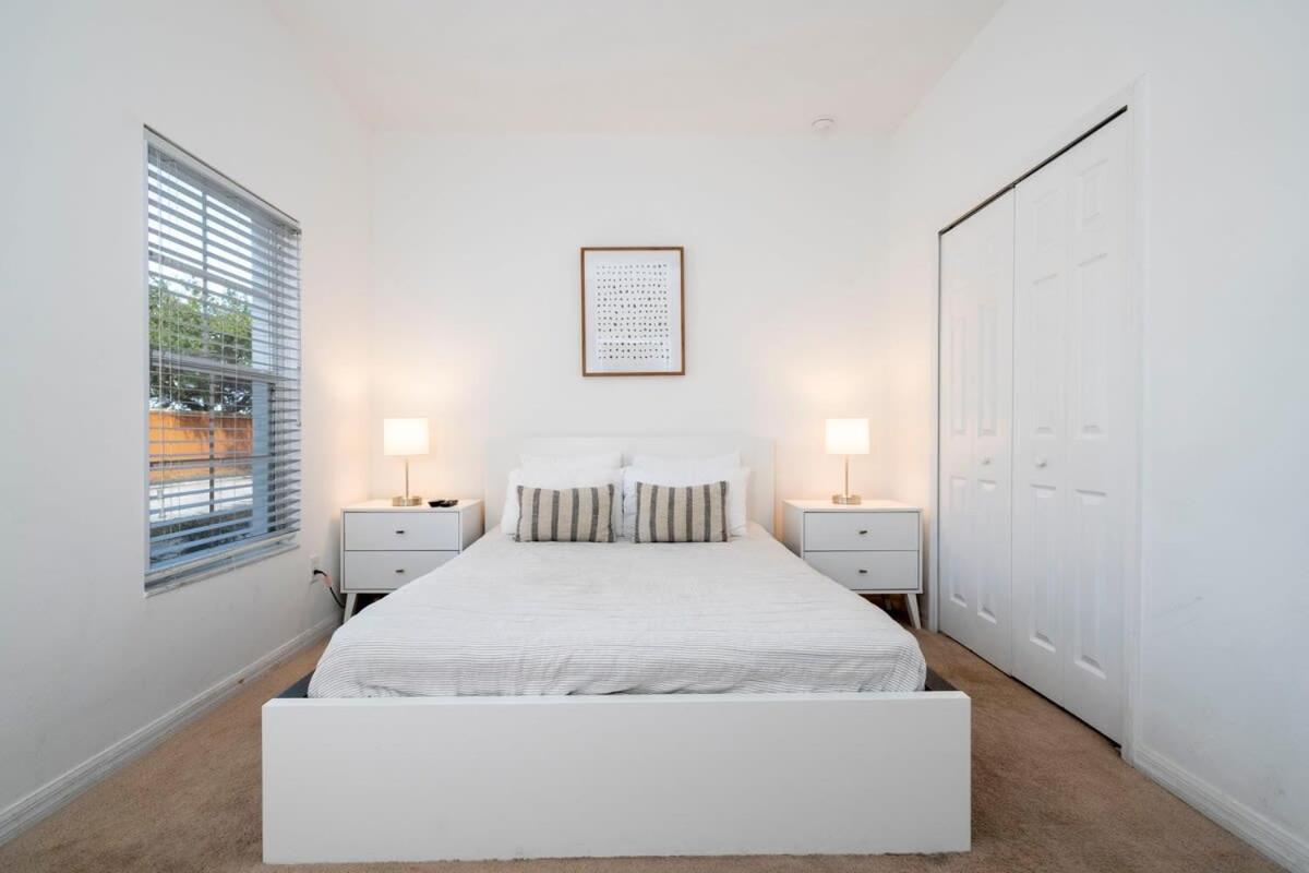 Four Bedroom W/ Screened Pool Close To Disney 4572 Kissimmee Luaran gambar