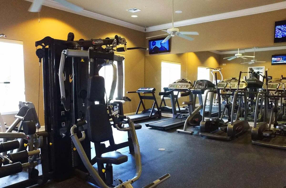 Four Bedroom W/ Screened Pool Close To Disney 4572 Kissimmee Luaran gambar