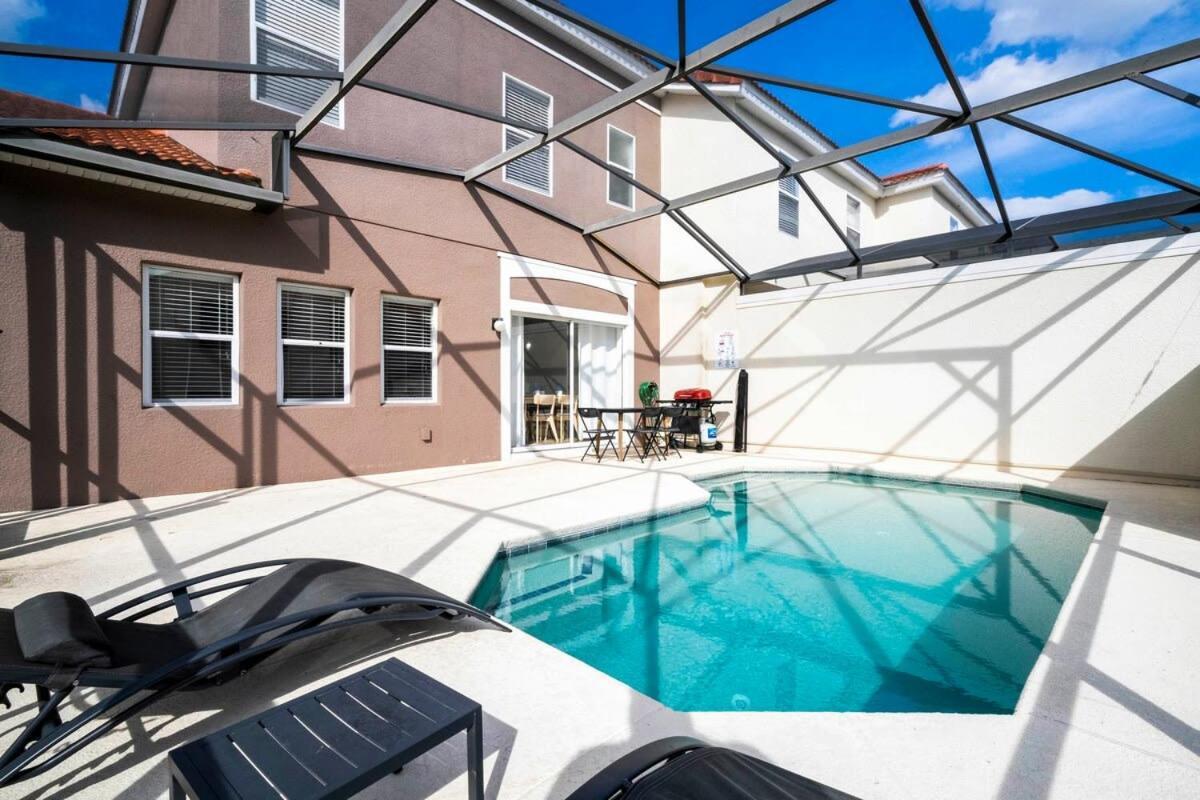 Four Bedroom W/ Screened Pool Close To Disney 4572 Kissimmee Luaran gambar